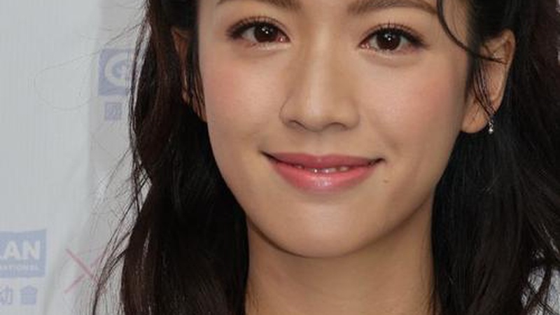 蔡思贝大方同框绯闻男友热舞 视后毫不避嫌引全网热议