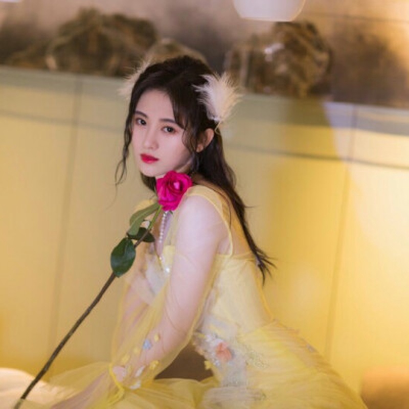 鞠婧祎